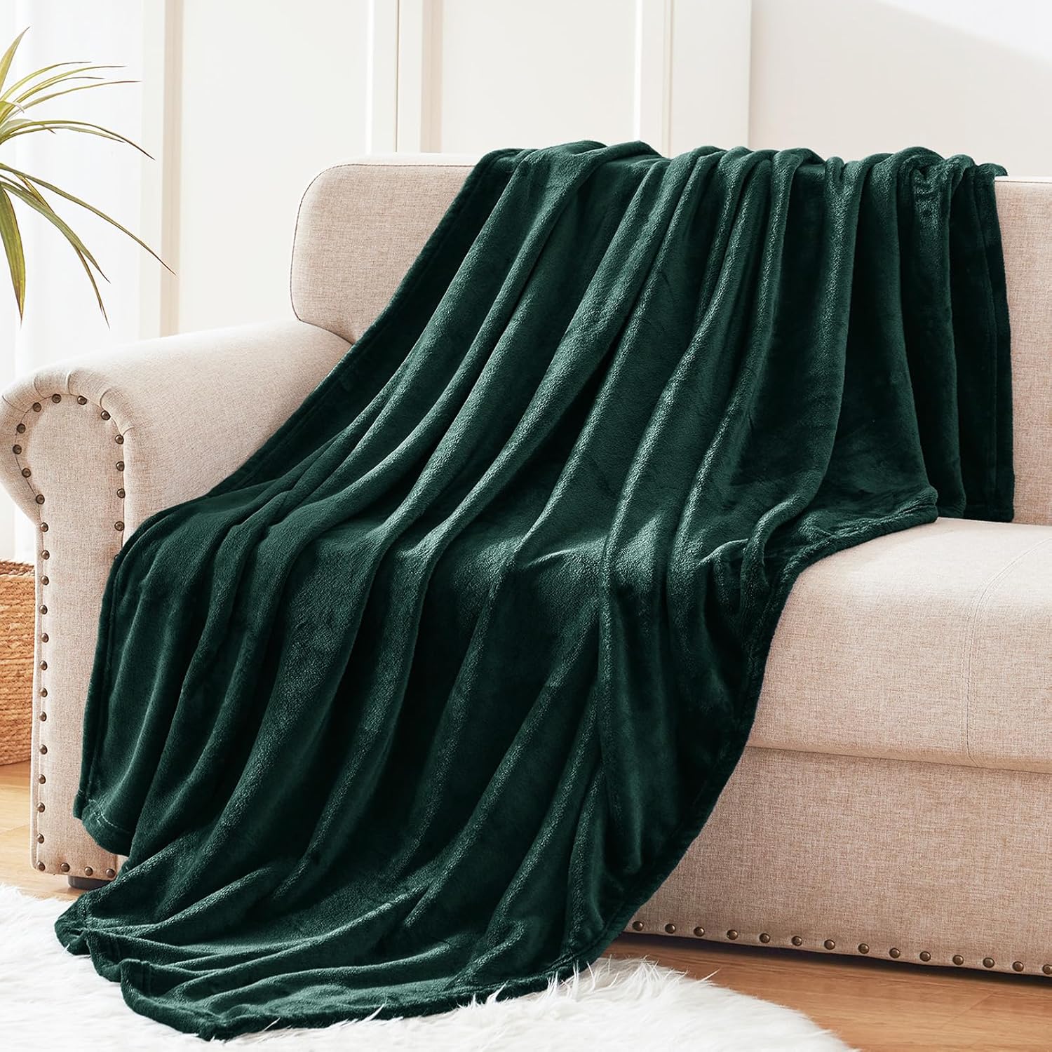 Exclusivo Mezcla Fleece Throw XL Blanket for Couch, Sofa, Super Soft and Warm Forest Green Blankets, All Season, Cozy... - Image 3